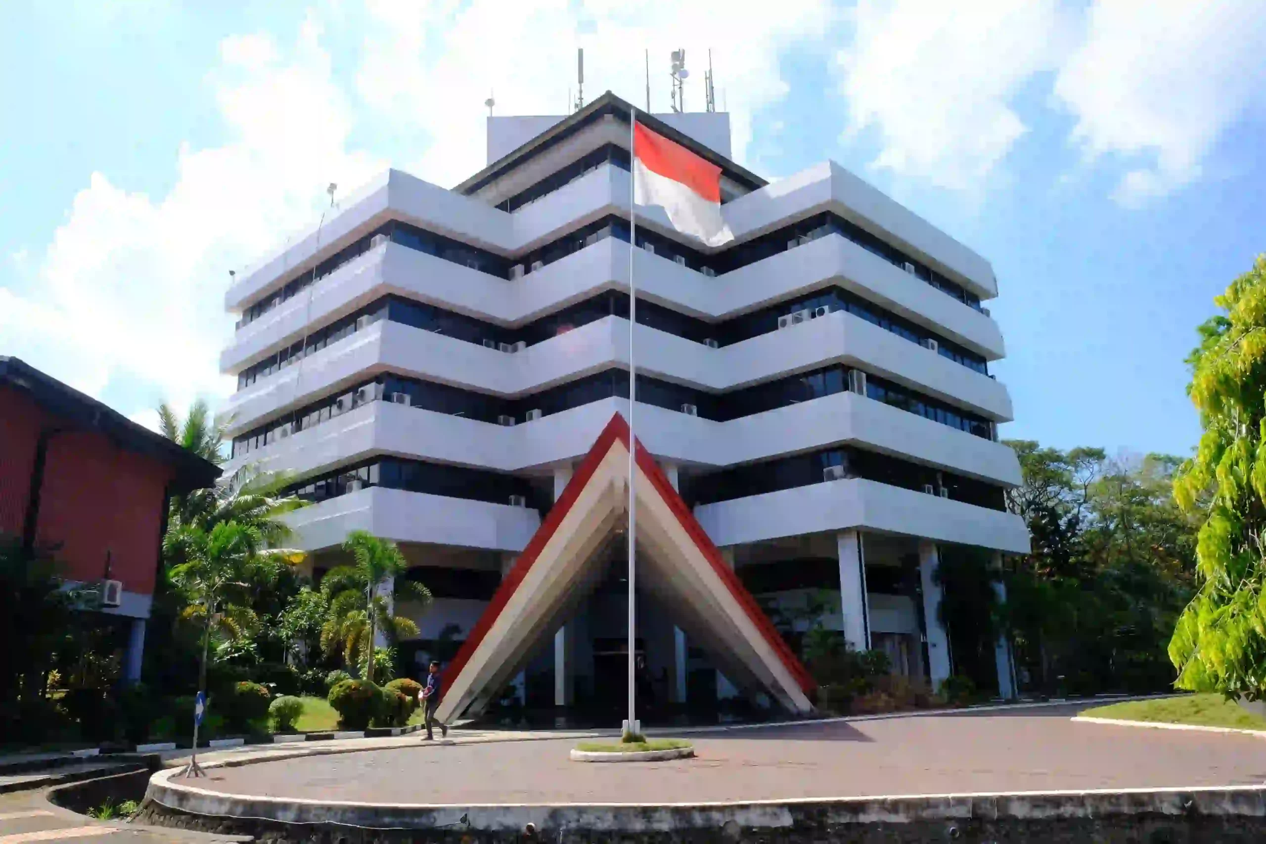 11. Universitas Hasanuddin