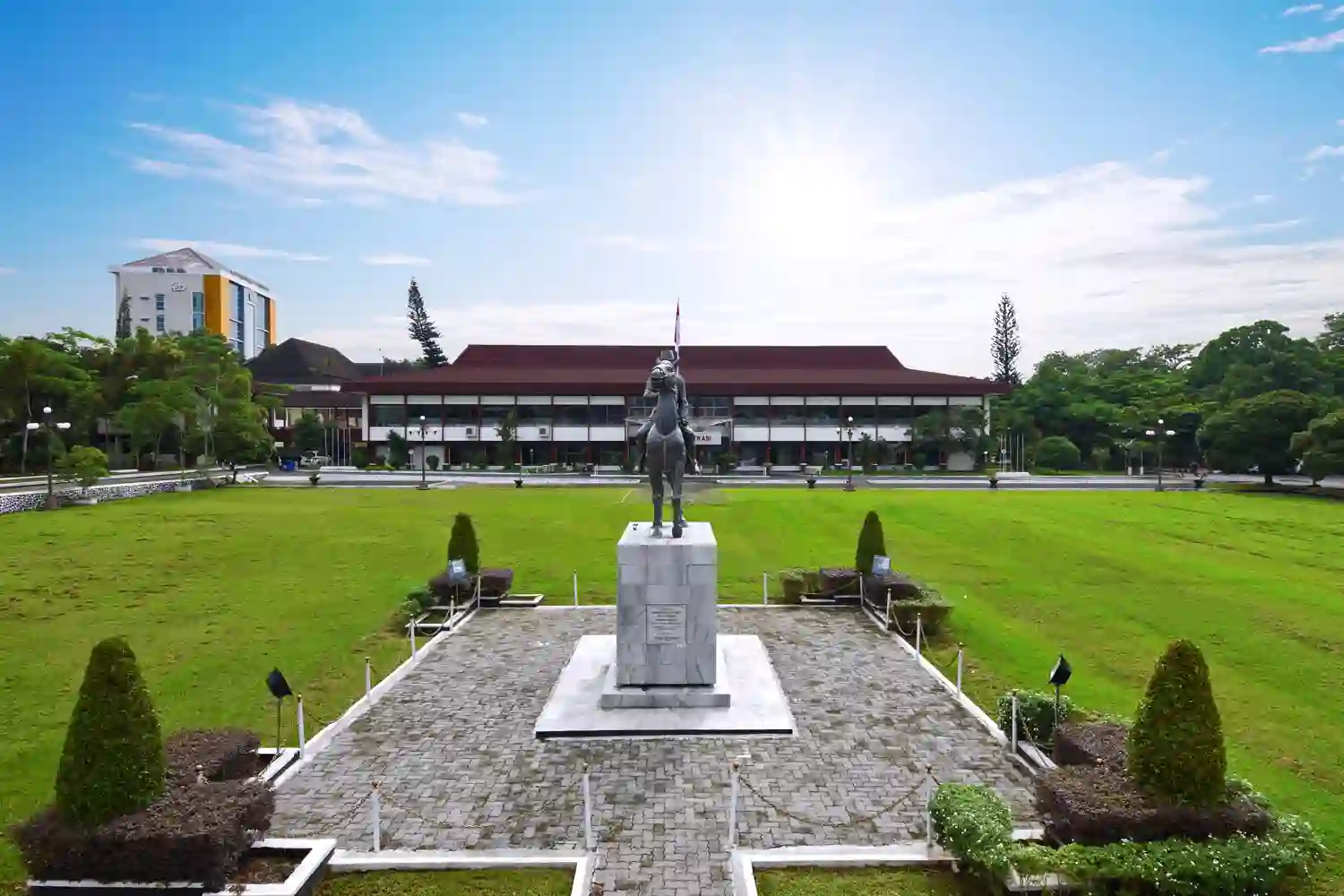 18. Universitas Jenderal Soedirman