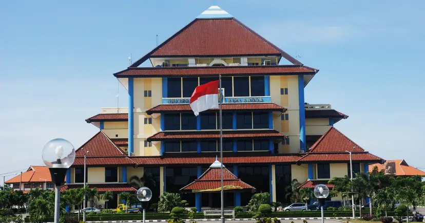 5. Universitas Airlangga