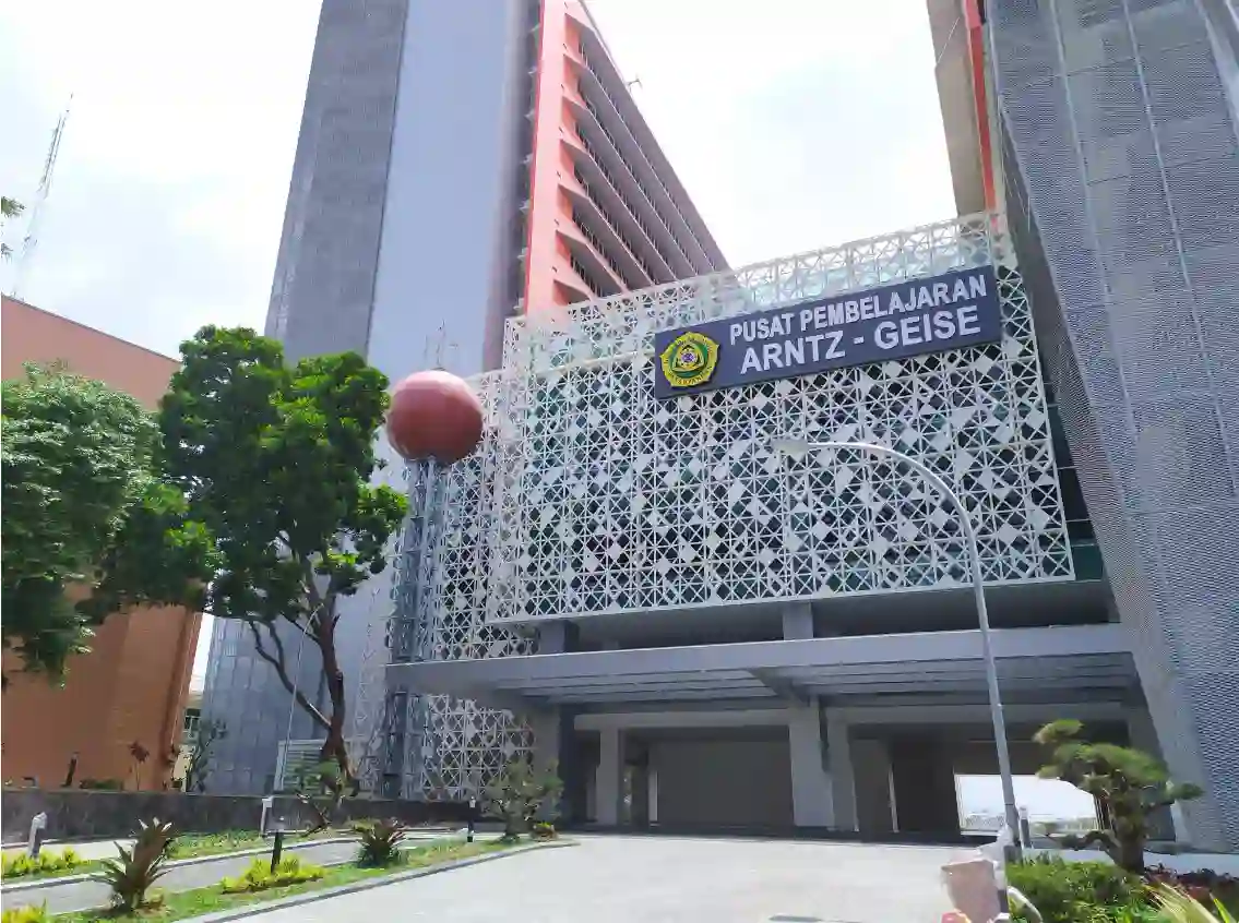 67. Universitas Katolik Parahyangan