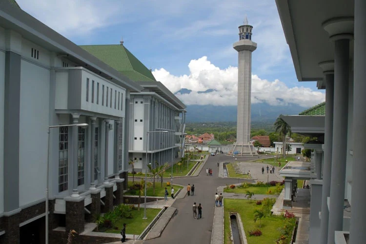 76. UIN Maulana Malik Ibrahim Malang