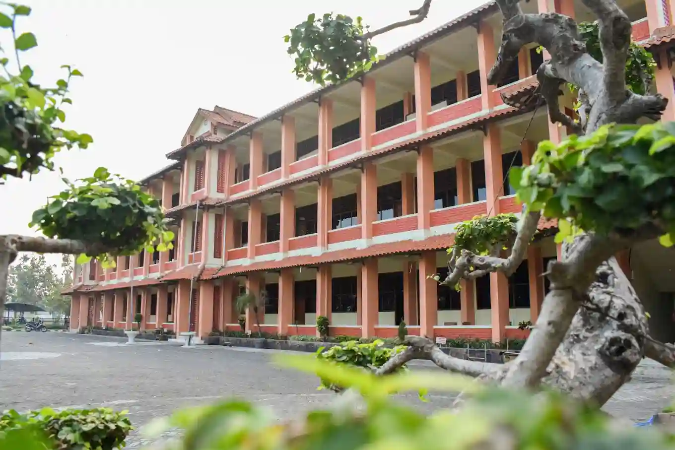 87. Universitas Islam Darul Ulum