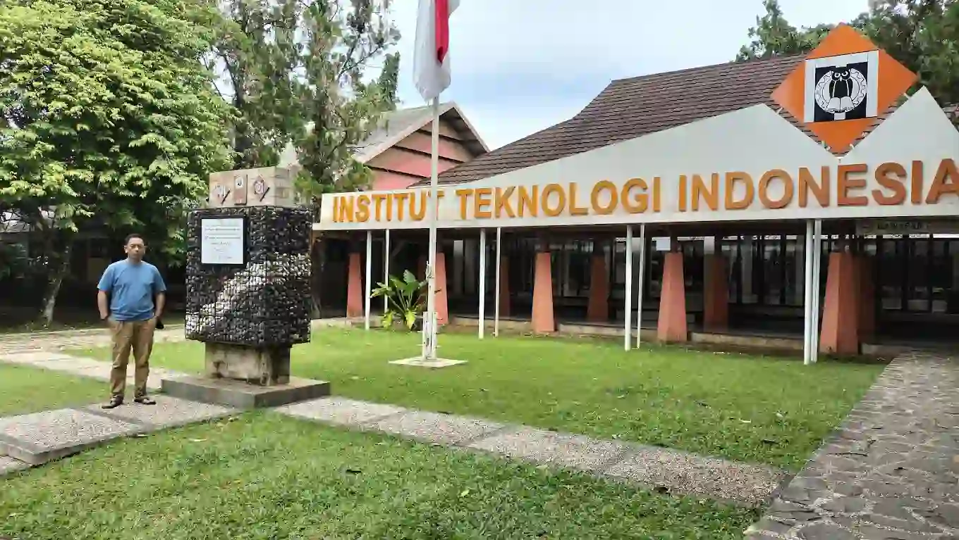 Kelebihan dan Kekurangan Institut