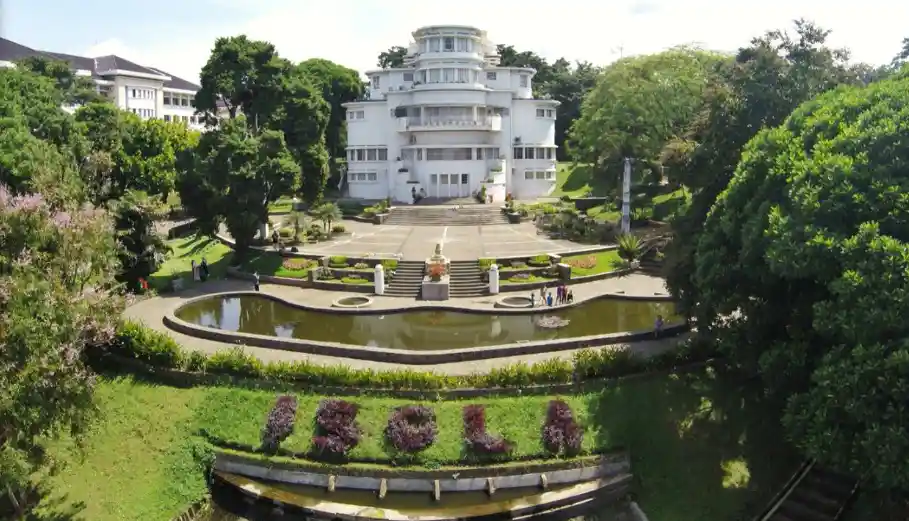 10. Universitas Pendidikan Indonesia